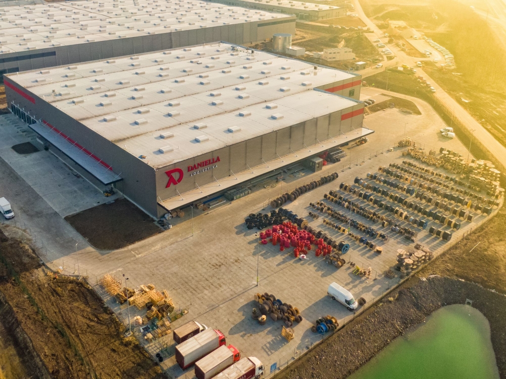 Daniella Villamosság 1.jpg