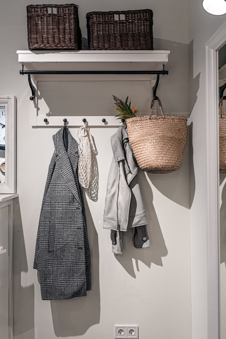4_freepik_9_place-outerwear-hallway-hooks-hanging-home-interior.jpg