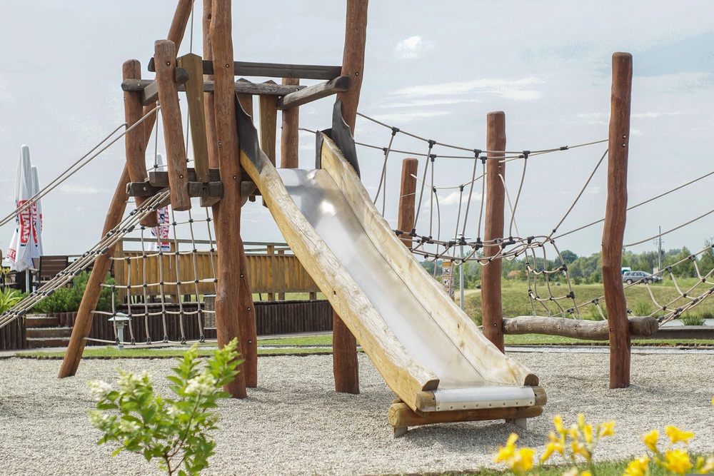 7_playground-2543211.jpg
