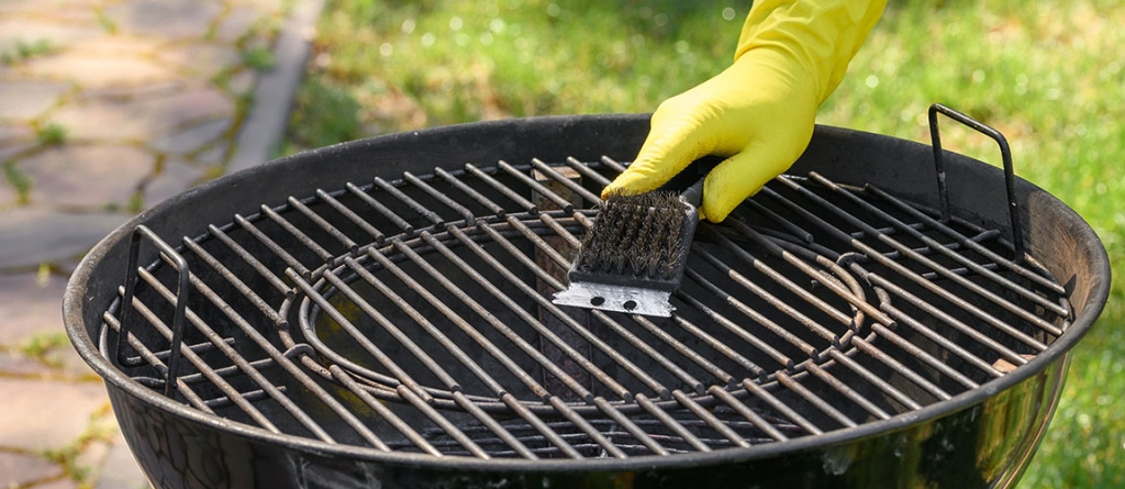 A faszenes grillező profi megtisztításának 5 lépése: ne hagyd ki egyiket sem! A faszenes grillező profi megtisztításának 5 lépése: ne hagyd ki egyiket sem!