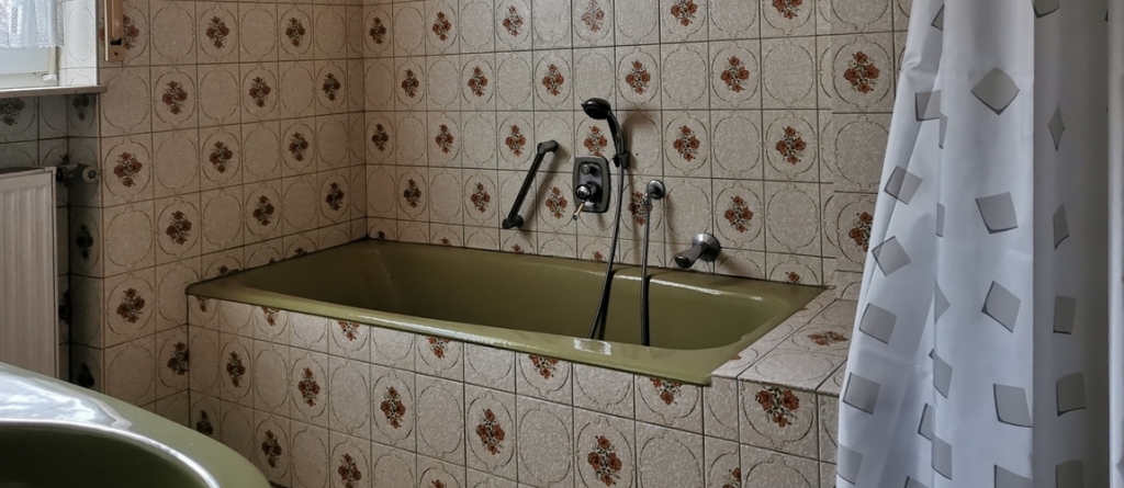 Csúnya, esetleg unalmas látványt nyújt a kád oldala? 3 DIY-ötlet, amivel szebbé teheted!