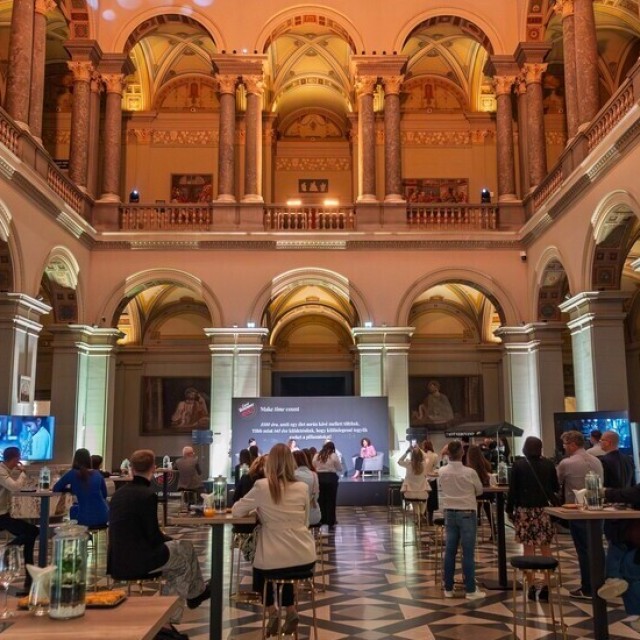 A magyarok 86 százaléka kávézik: évente csaknem egy hetet töltenek ezzel a tevékenységgel