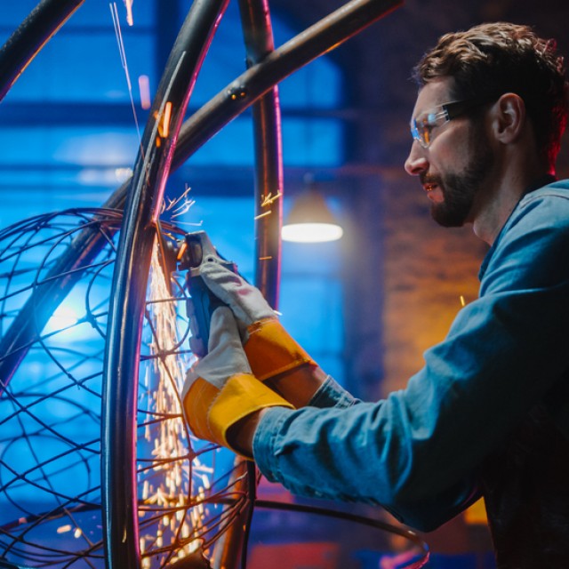 Különleges szobrok fémből: zseniálisak ennek a művésznek az alkotásai, imádni fogod!