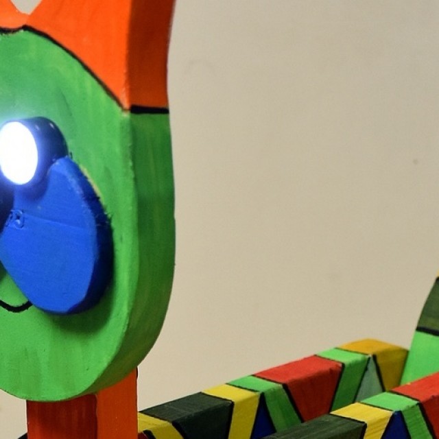 Készíts cica alakú olvasólámpát olvasónk segítségével: legyen szép, ami hasznos!